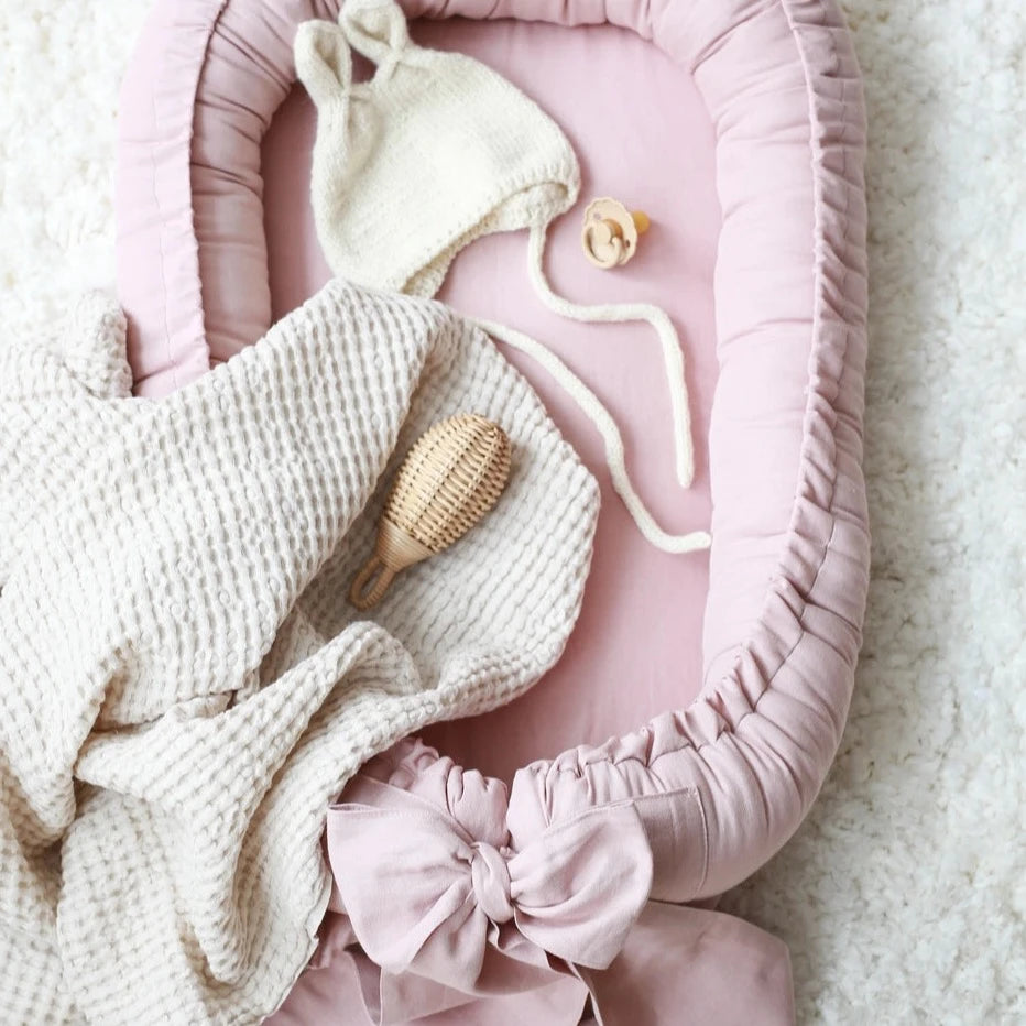 Babyly Babynest Linne Rosett Gammelrosa