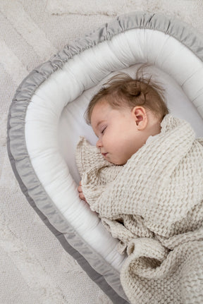 Babyly Babynest Sammet Grå