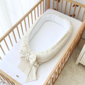 Babyly Babynest Sammet Rosett Vit